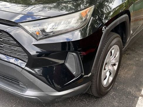 Used 2019 Toyota RAV4 LE image 11