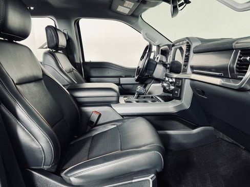 Used 2021 Ford F150 Lariat w/ Max Trailer Tow Package image 18