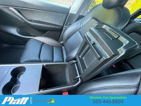 Used 2022 Tesla Model Y Performance image 31