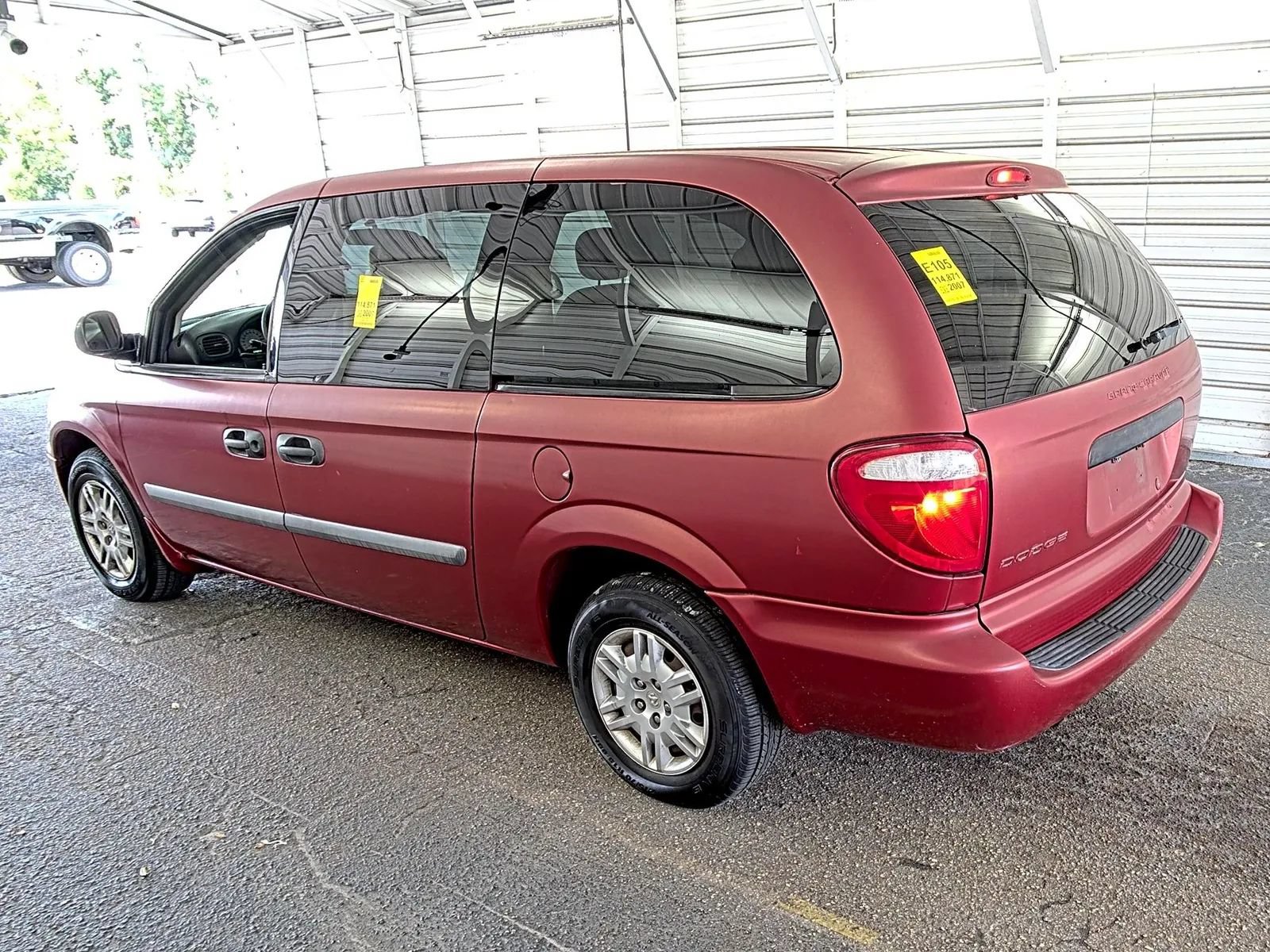 Used 2007 Dodge Grand Caravan SE w/ Popular Equipment Group II FWD image 2