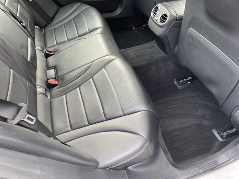 Used 2017 Mercedes-Benz C 300 Sedan image 11