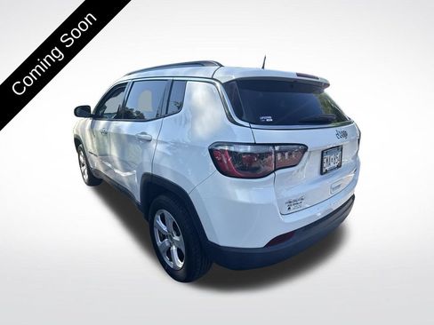 Used 2018 Jeep Compass Latitude w/ Popular Equipment Group AWD/4WD image 6