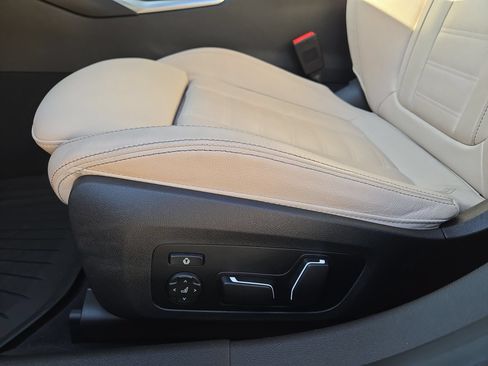 Used 2026 BMW 330i Sedan RWD image 17