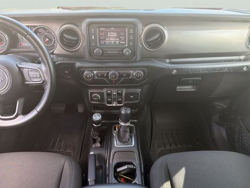 Used 2018 Jeep Wrangler Unlimited Sport S AWD/4WD image 10
