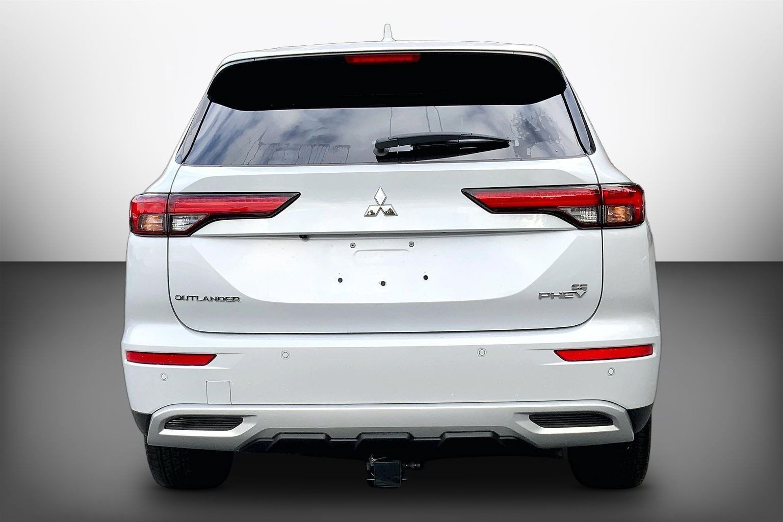 Used 2025 Mitsubishi Outlander 4WD Plug-In Hybrid image 6
