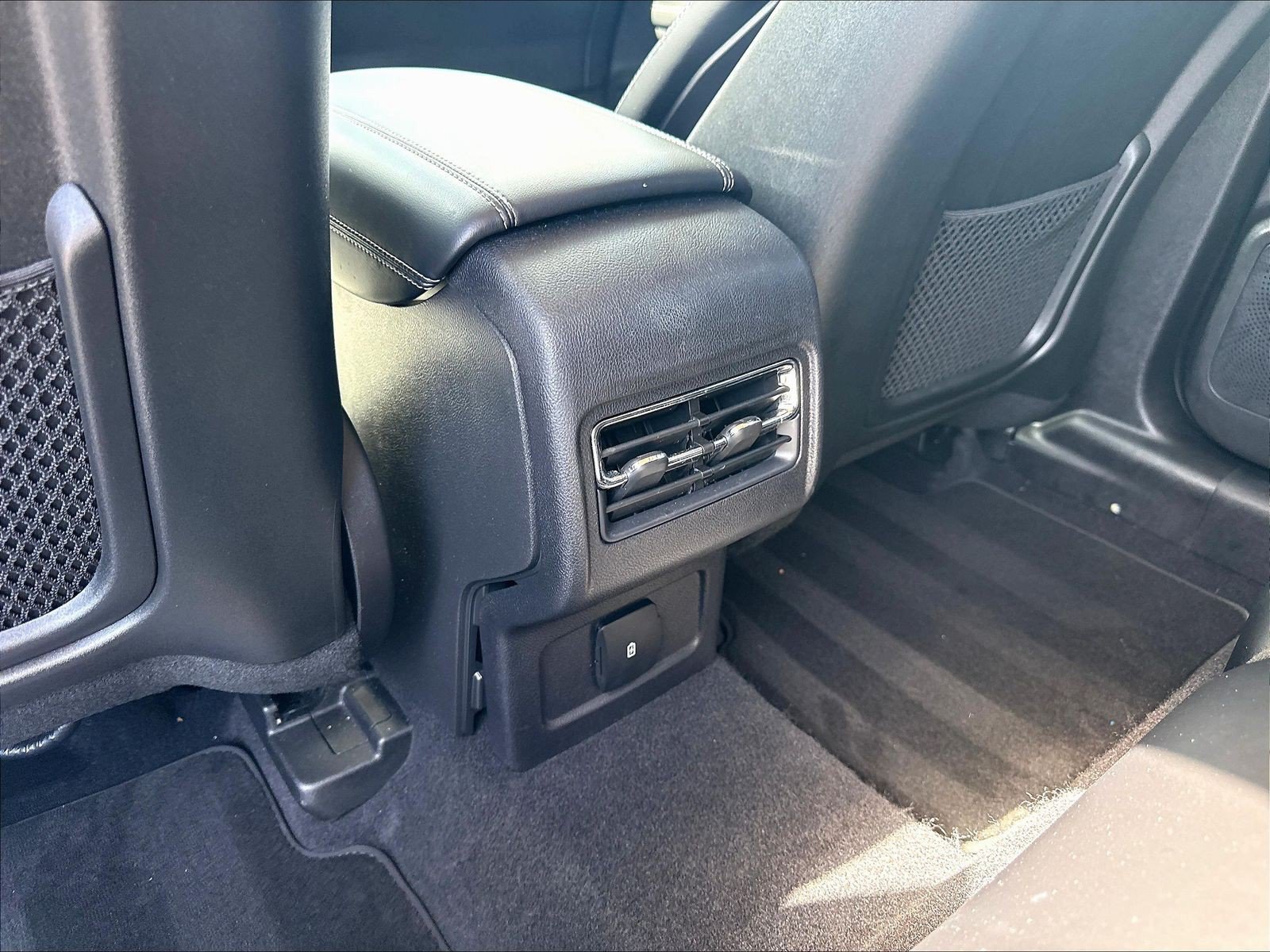 Certified 2023 Lincoln Corsair FWD image 12