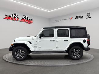 Used 2024 Jeep Wrangler Sahara video 3