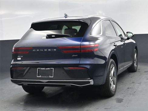 New 2026 Genesis GV70 2.5T Select image 12