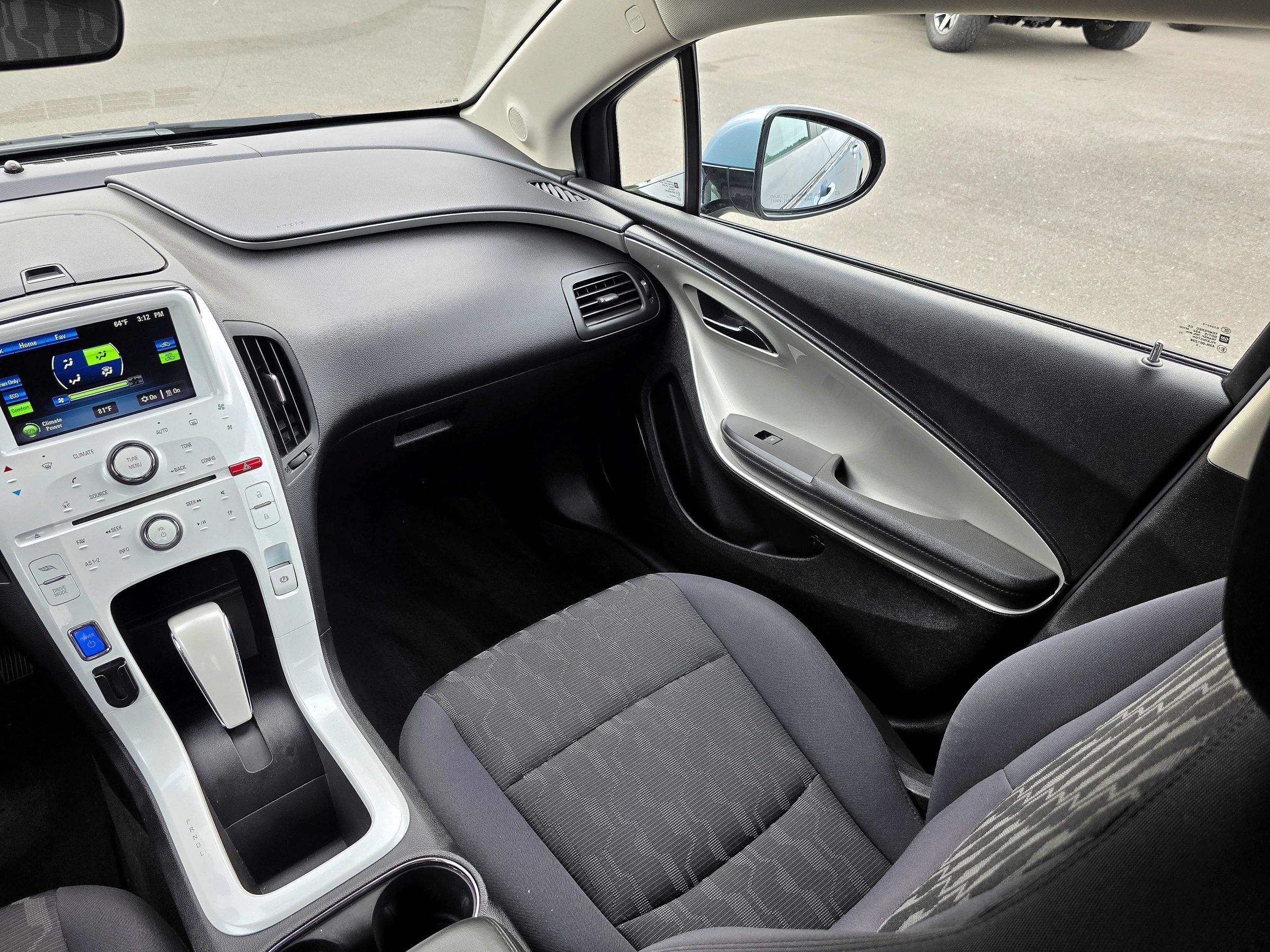 Used 2013 Chevrolet Volt FWD image 39
