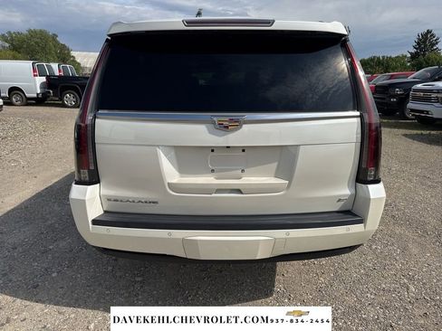 Used 2015 Cadillac Escalade ESV Platinum AWD/4WD image 4