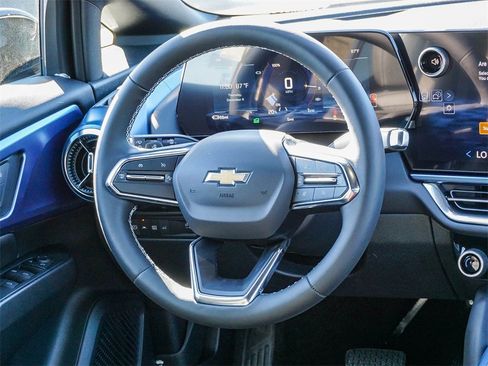 New 2026 Chevrolet Equinox EV LT image 16