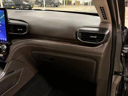 Certified 2021 Ford Explorer Platinum w/ Equipment Group 601A image 15