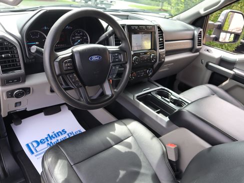Used 2019 Ford F350 XLT w/ XLT Premium Package AWD/4WD image 28