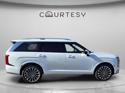 New 2026 Hyundai Palisade Calligraphy FWD image 6