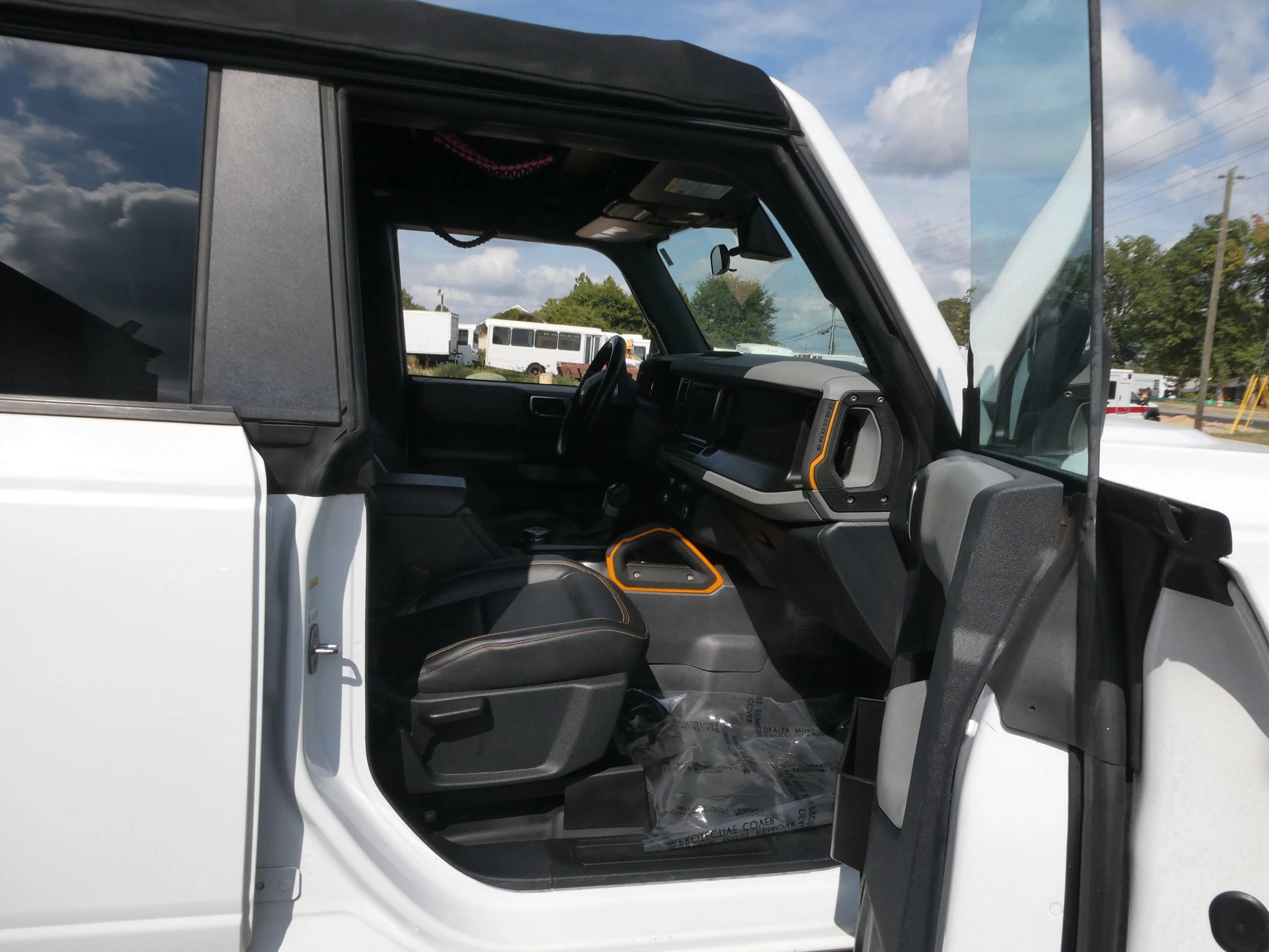 Used 2021 Ford Bronco Badlands w/ Sasquatch Package AWD/4WD image 26