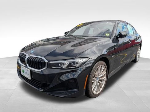 Used 2023 BMW 330e xDrive w/ Premium Package AWD/4WD image 3