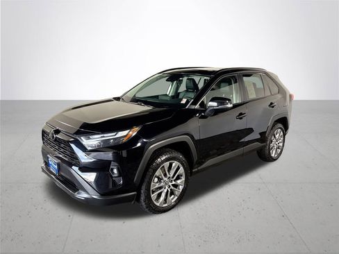 Used 2022 Toyota RAV4 XLE Premium w/ Carpet Mat Package (TMS) image 2