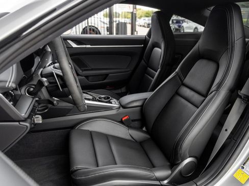 Certified 2024 Porsche 911 Carrera 4 AWD/4WD image 5