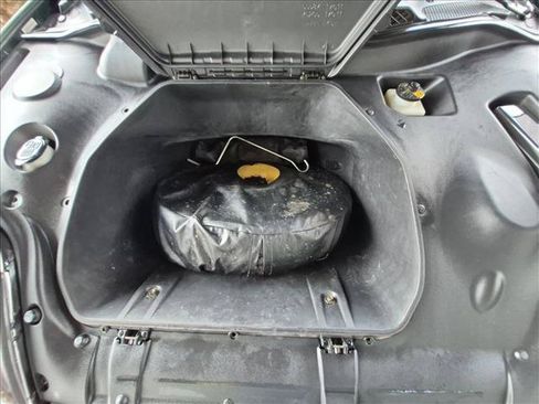 Used 2002 Toyota MR2 RWD image 6