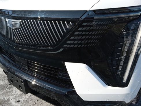 Used 2025 Cadillac Escalade IQ Sport 2 w/ LPO, ONYX Package image 7
