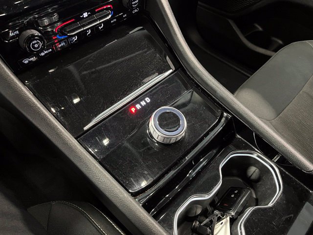 Used 2023 Jeep Grand Cherokee Laredo AWD/4WD image 29