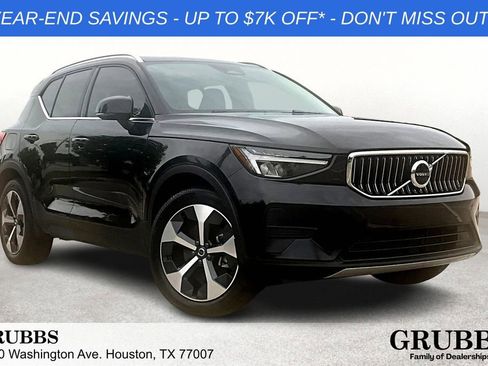Used 2025 Volvo XC40 B5 Core w/ Protection Package Premier image 1