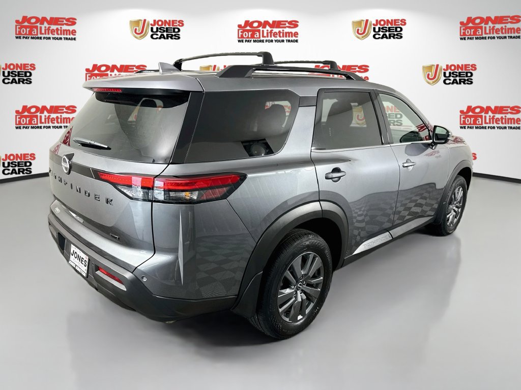 Used 2025 Nissan Pathfinder SV w/ Black Appearance Package AWD/4WD image 16