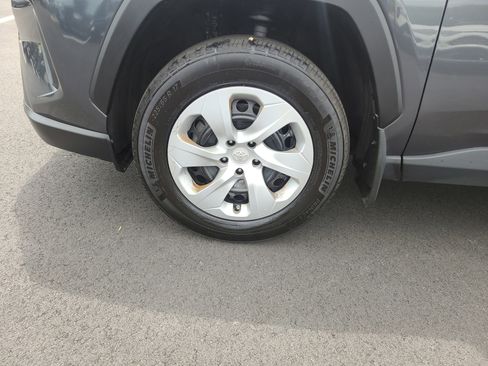 Certified 2024 Toyota RAV4 LE AWD/4WD image 9