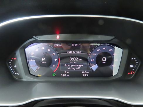 Used 2025 Audi Q3 2.0T Premium Plus w/ Premium Plus Package image 32