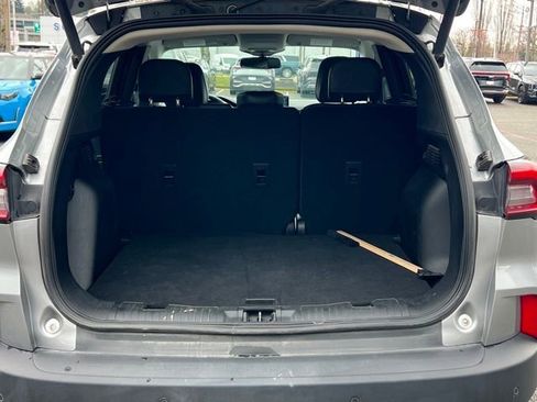 Used 2024 Ford Escape Platinum image 8