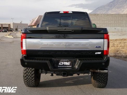 Used 2017 Ford F350 Platinum w/ Platinum Ultimate Package image 9