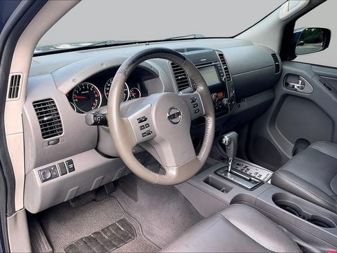 Used 2019 Nissan Frontier SL RWD image 14