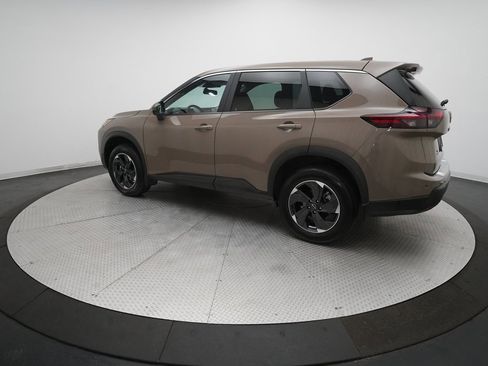 Certified 2025 Nissan Rogue SV image 12