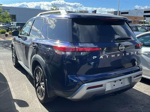 Used 2022 Nissan Pathfinder SL w/ SL Premium Package FWD image 9
