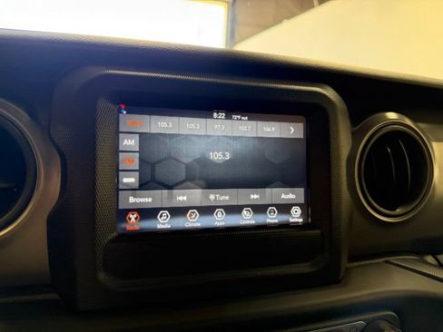 Used 2023 Jeep Wrangler Unlimited Sport AWD/4WD image 15
