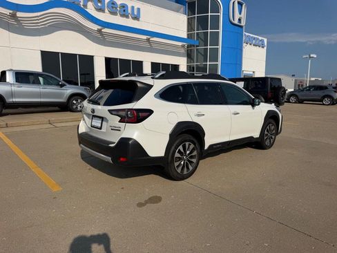 Used 2023 Subaru Outback Touring XT AWD/4WD image 2