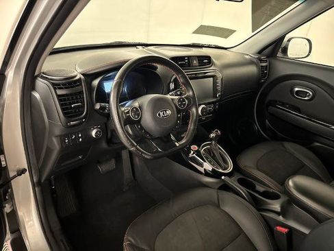 Used 2019 Kia Soul ! w/ Technology Package FWD image 4
