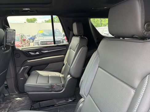 Used 2021 GMC Yukon Denali w/ Denali Ultimate Package AWD/4WD image 18