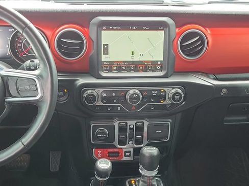 Used 2018 Jeep Wrangler Unlimited Rubicon AWD/4WD image 22