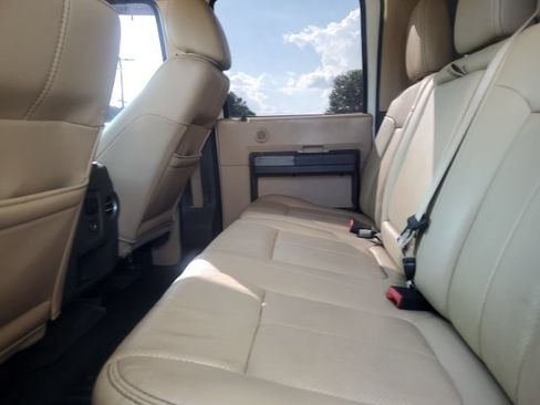 Used 2011 Ford F250 Lariat w/ Lariat Interior Pkg RWD image 6
