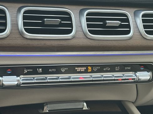 Certified 2025 Mercedes-Benz GLE 350 4MATIC image 32