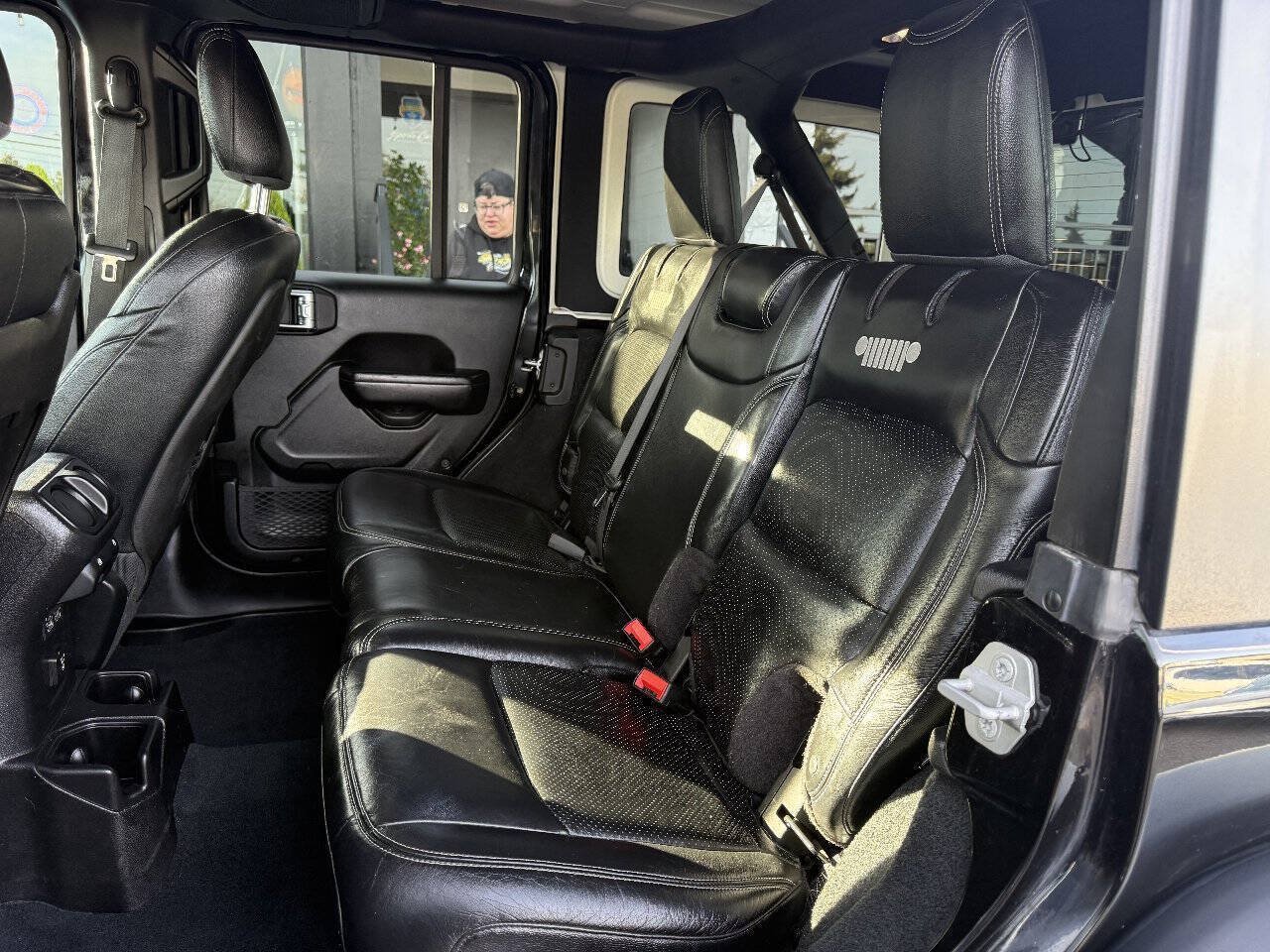 Used 2018 Jeep Wrangler Unlimited Rubicon AWD/4WD image 21