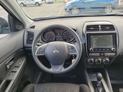 Used 2020 Mitsubishi Outlander Sport ES FWD image 12