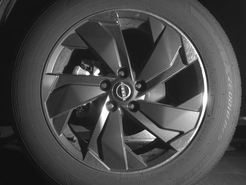 Used 2025 Nissan Rogue SV FWD image 12