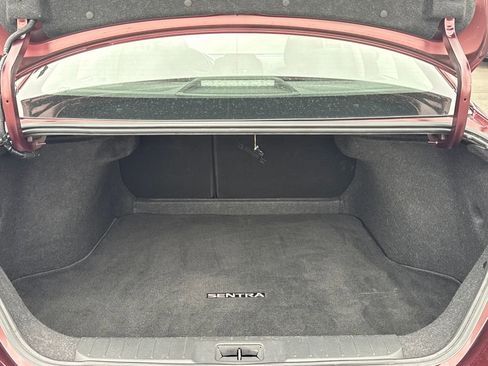 Used 2024 Nissan Sentra SV image 12