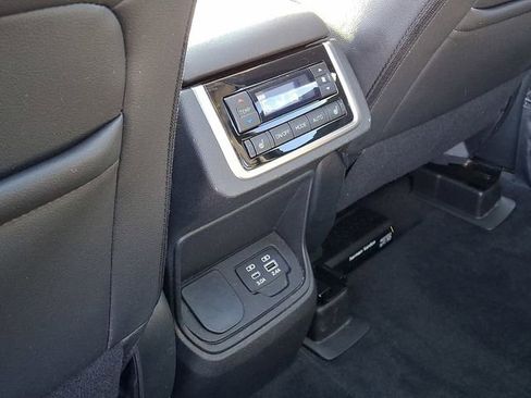 Used 2023 Subaru Ascent Limited w/ Technology Package image 15