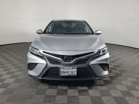 Used 2020 Toyota Camry SE image 9