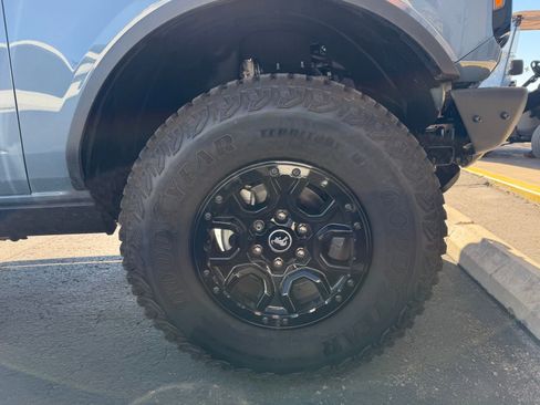 Certified 2024 Ford Bronco Wildtrak image 10