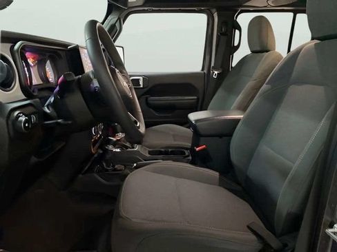 Used 2024 Jeep Wrangler Unlimited Sport AWD/4WD image 17