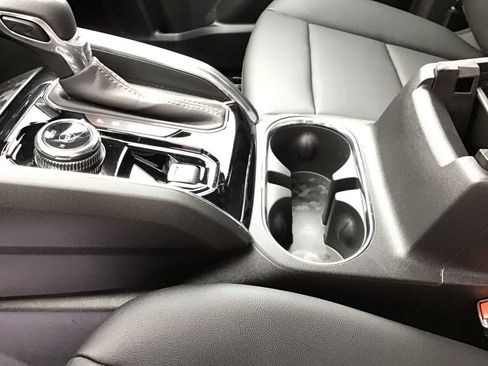 New 2025 GMC Canyon Elevation w/ Convenience Package image 23